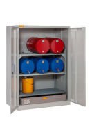 (obrázek pro) Kovová skříň na 60 l sudy 14/20 se sklolaminátovou záchytnou vanou